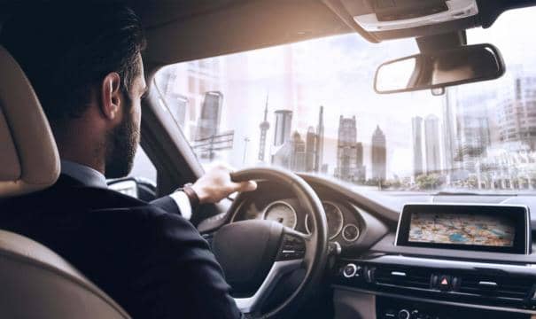 Operatívny leasing vs. prenájom auta od autopožičovne AVIS.